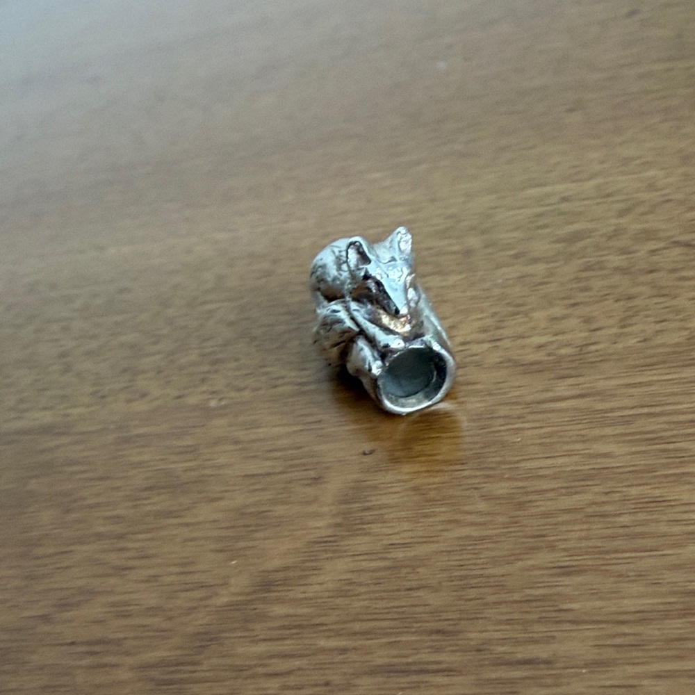 Silver Fox Charm - Picture 6 of 6